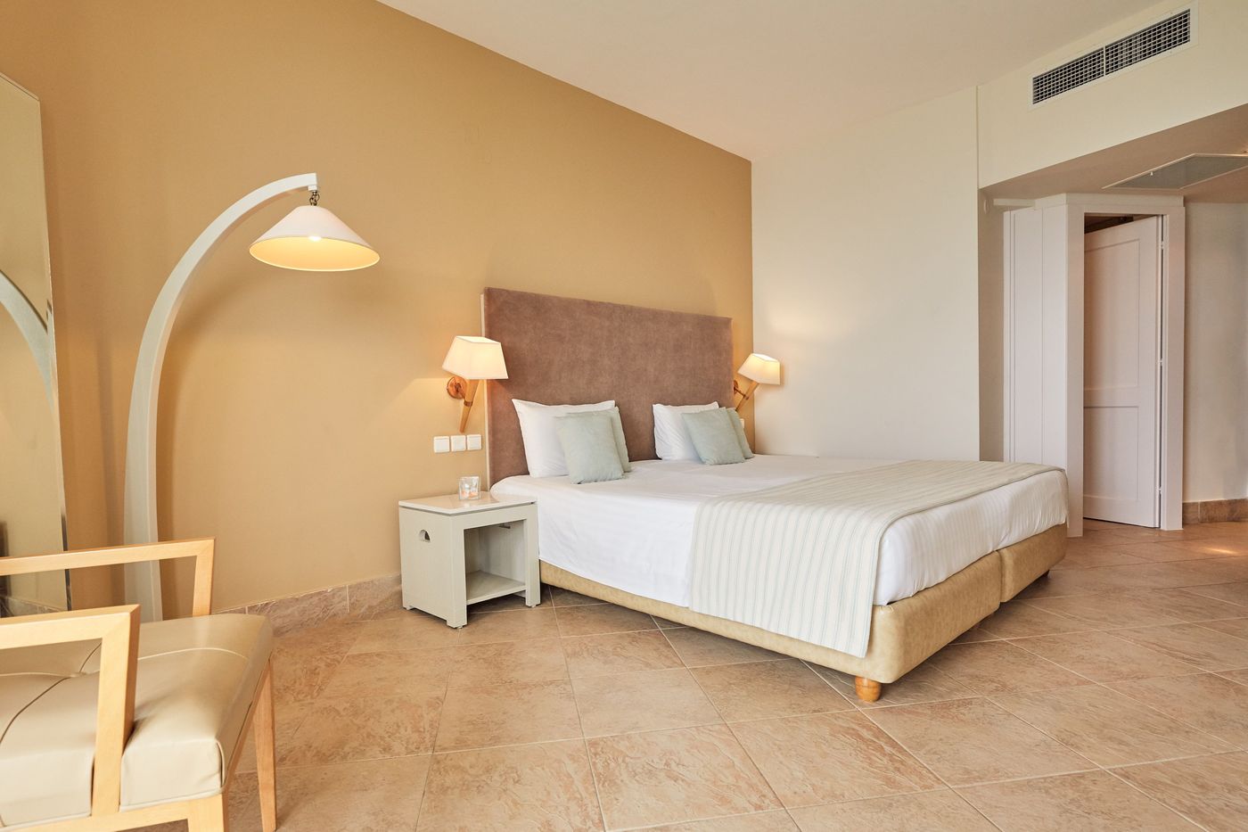 Giannoulis Grand Bay Beach Resort – Adults Only