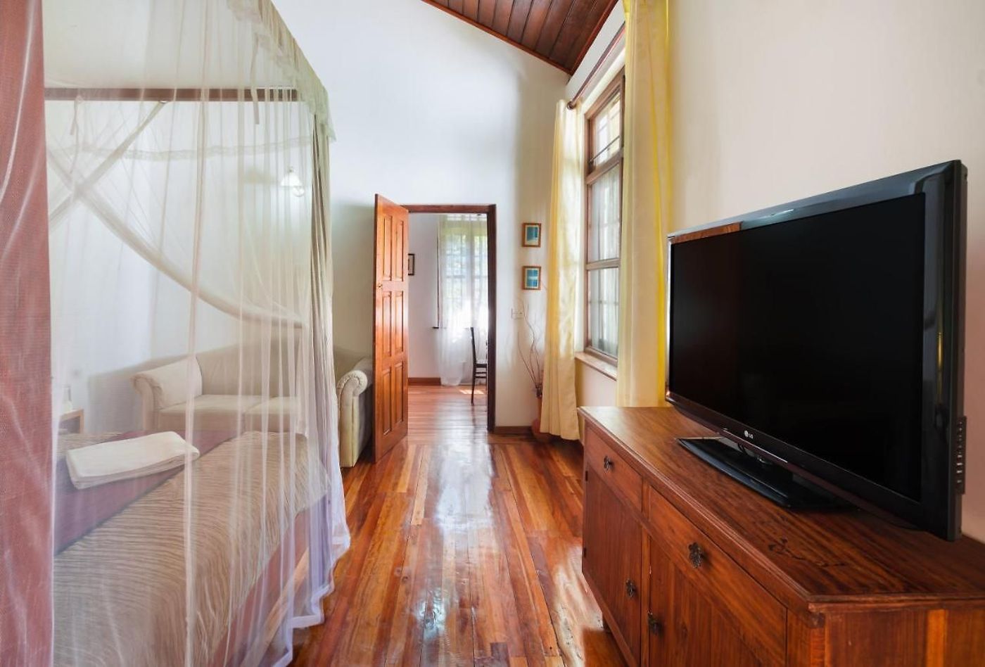 Sweet-Cinnamon-Room-17