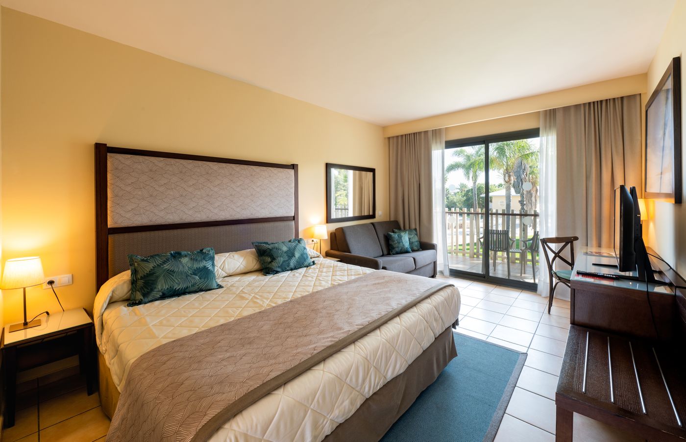 PortAventura-Hotel-Caribe---Theme-Park-Room-22