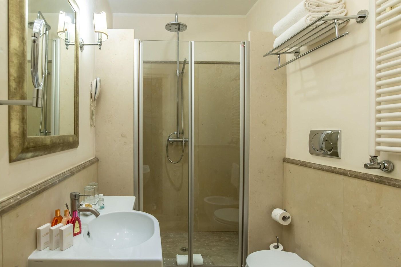 Donna-Camilla-Savelli-Room-36