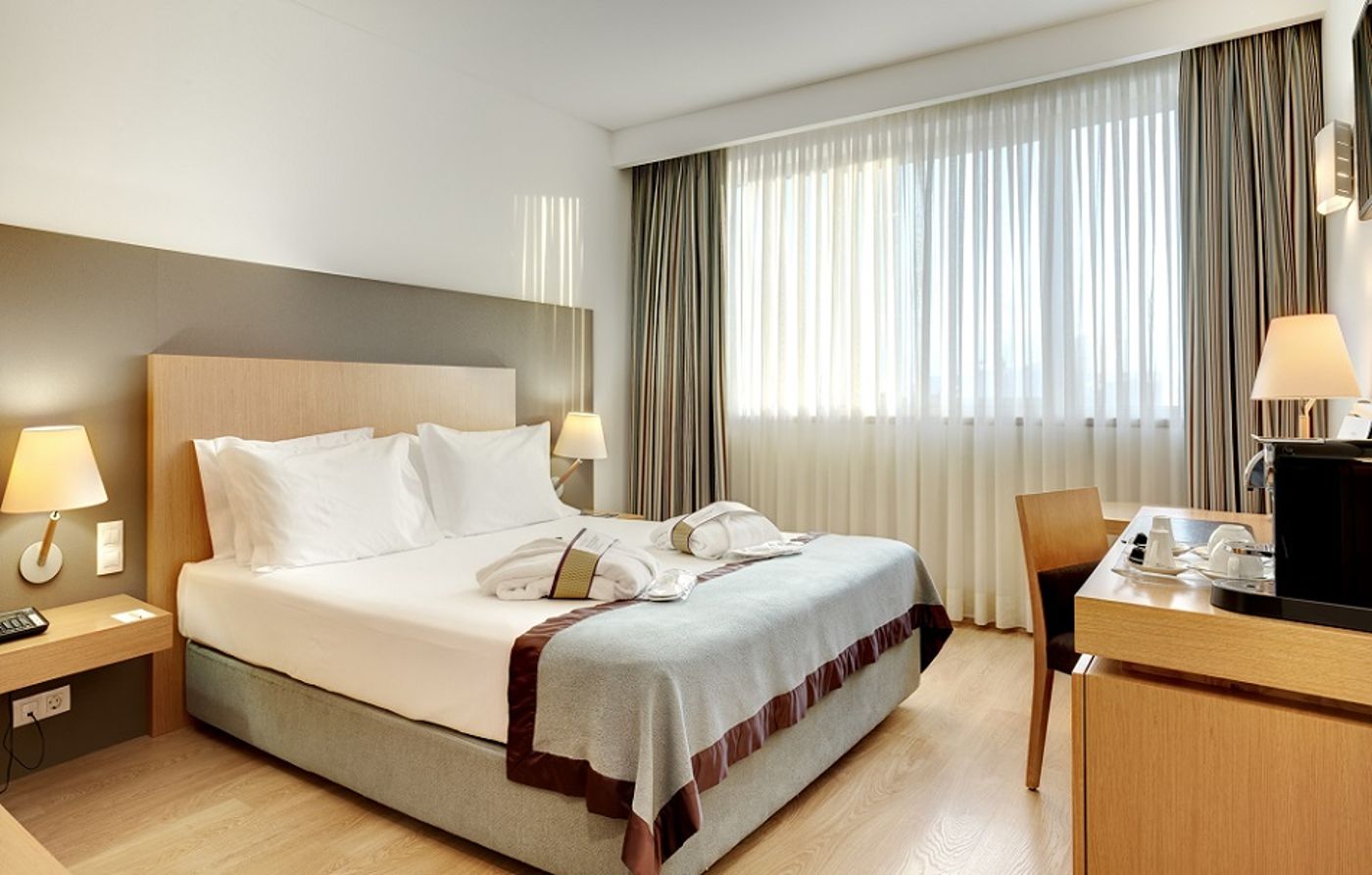 Mercure-Lisboa-Almada-Hotel-Room-16