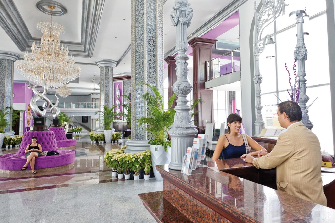 Riu-Palace-Mexico-All-Inclusive-Lobby-48