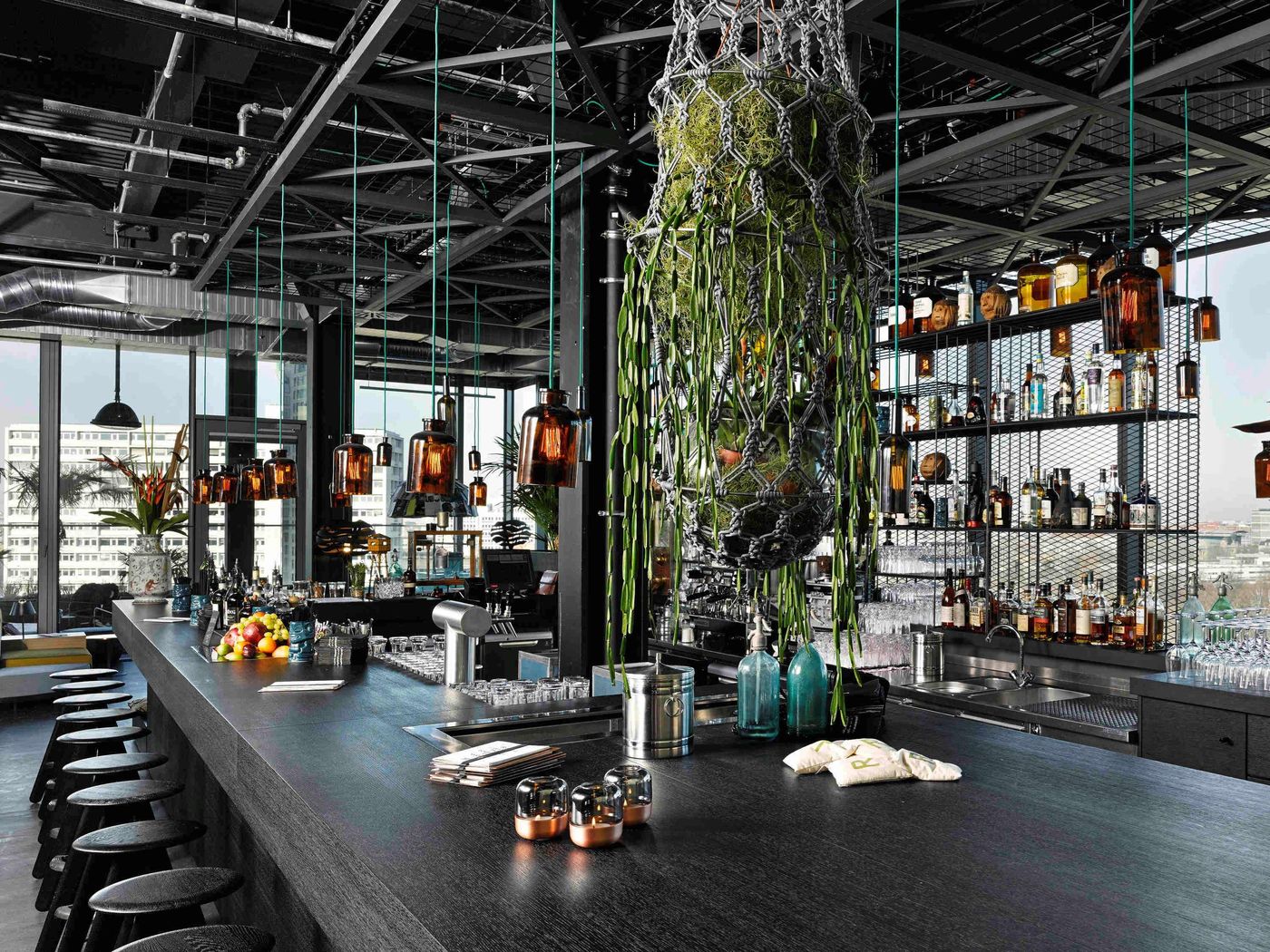 25hours-Hotel-Bikini-Berlin-Bar-14