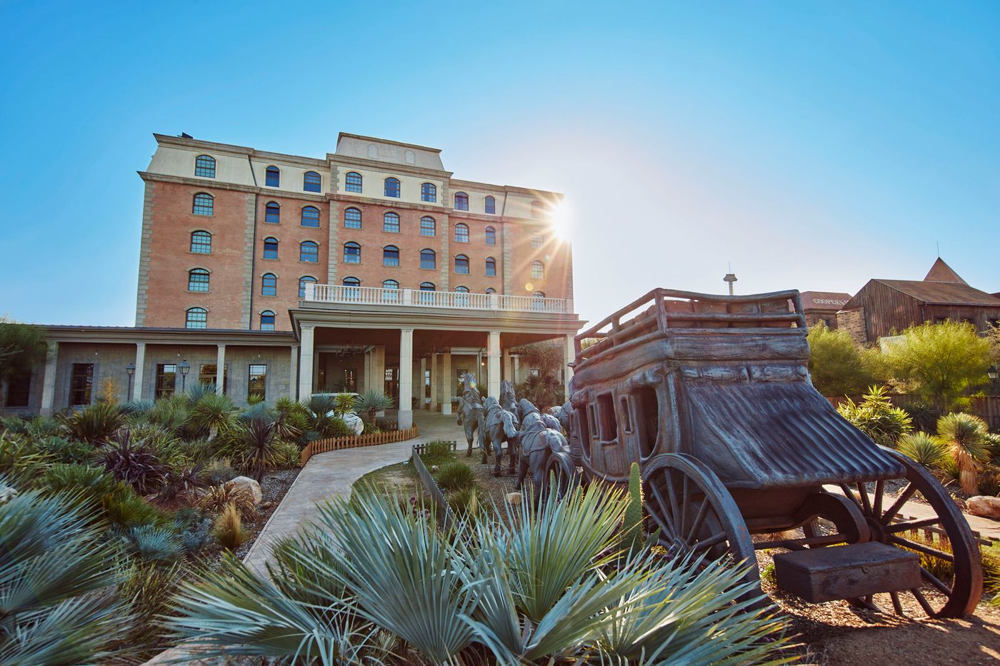 PortAventura-Hotel-Gold-River---Theme-Park-General-view-15