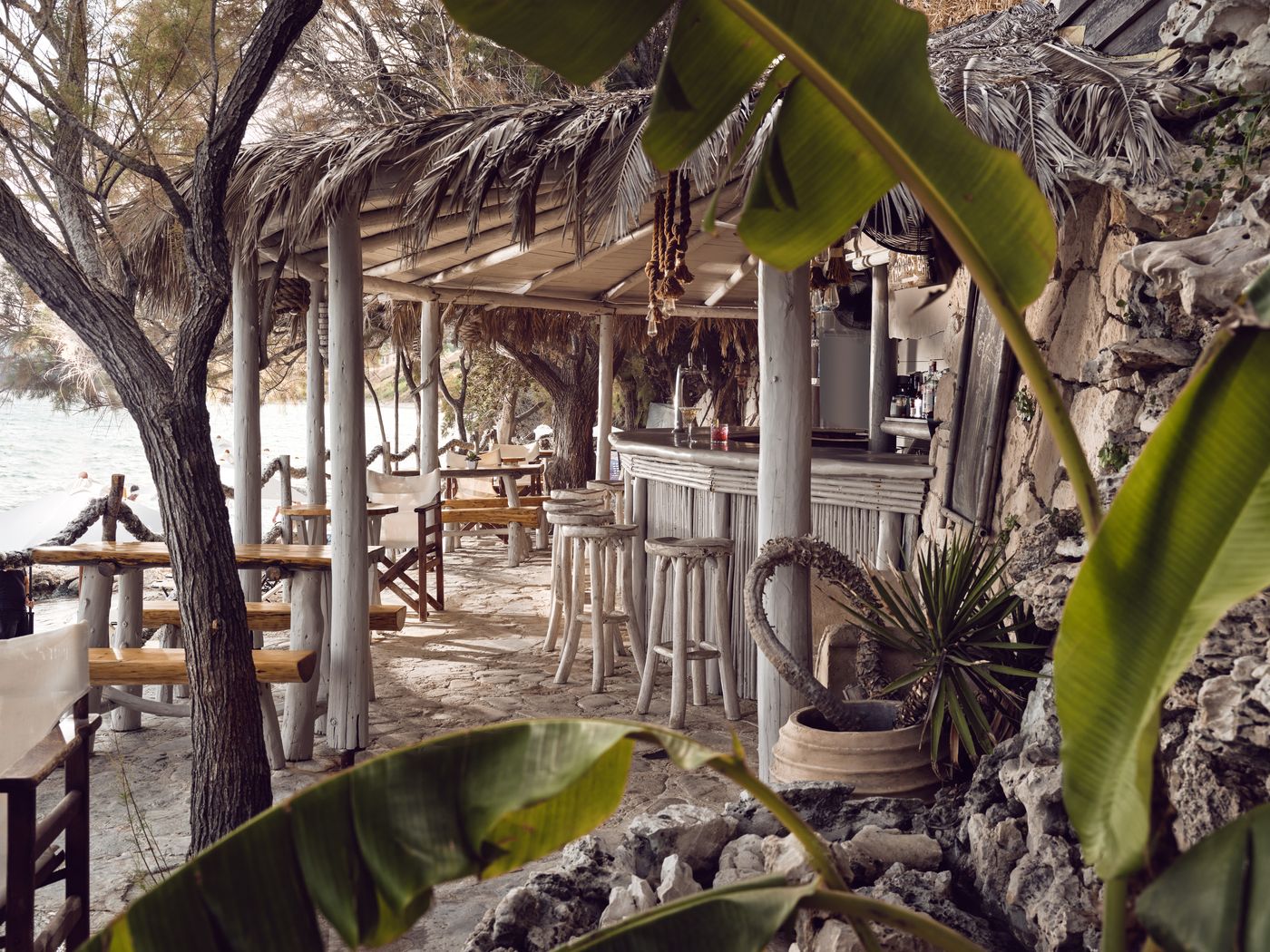 Gloria-Maris-Hotel-Suites-and-Villas---Adults-Only-Bar-62