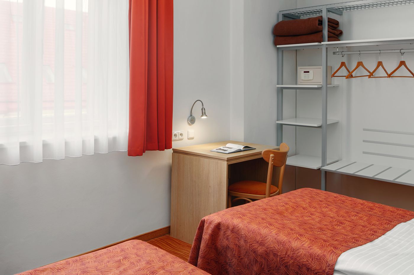 Hotel-Ambiance-Room-10