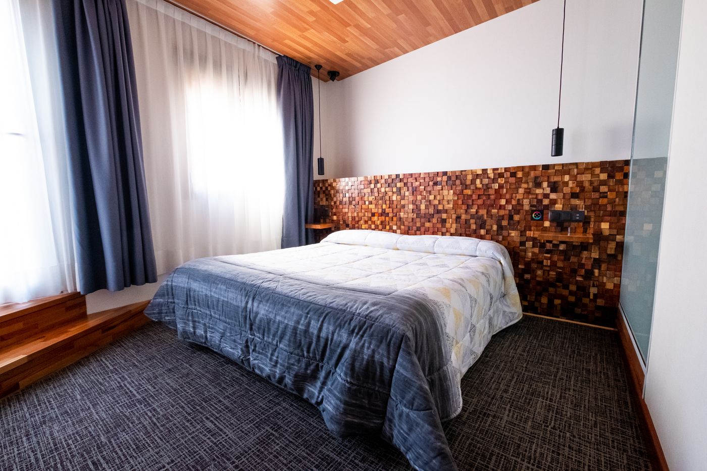 Far-Home-Bernabeu-Room-45