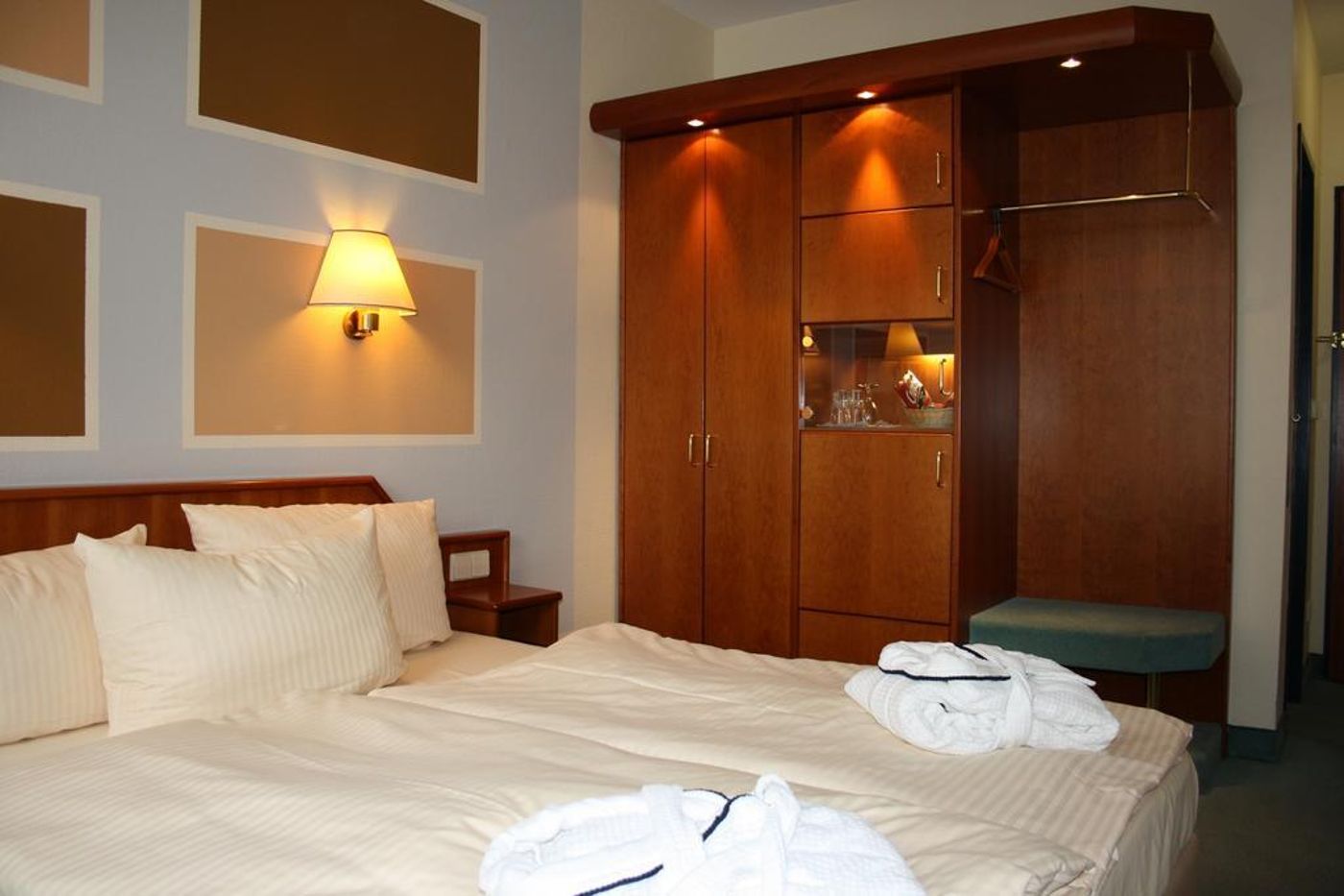 SensCity Hotel Berlin Spandau-Germany-BERLIN-General view-5