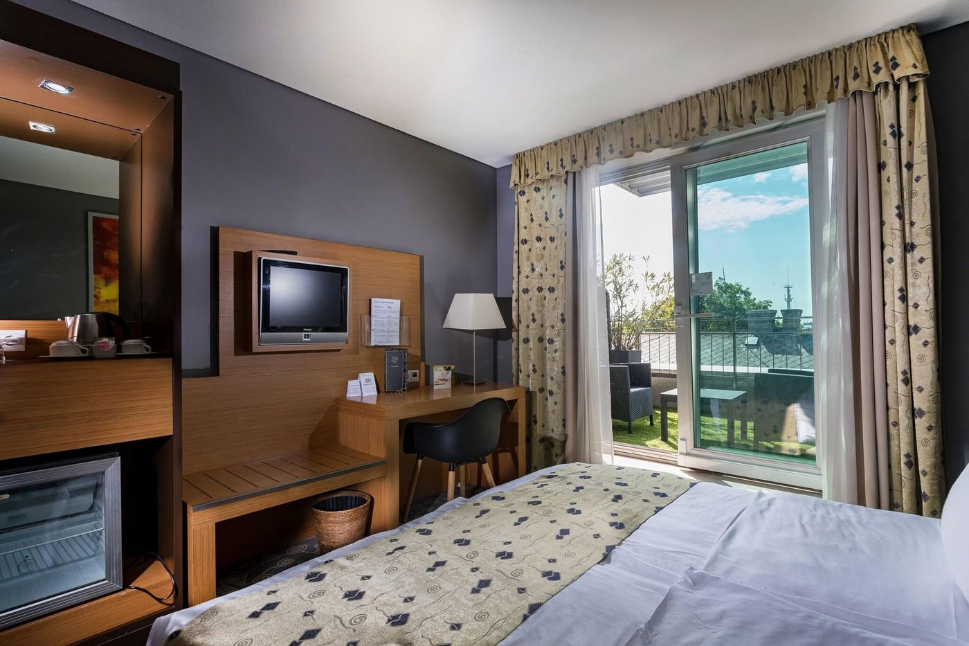 Hotel-Museum-Budapest-Room-9