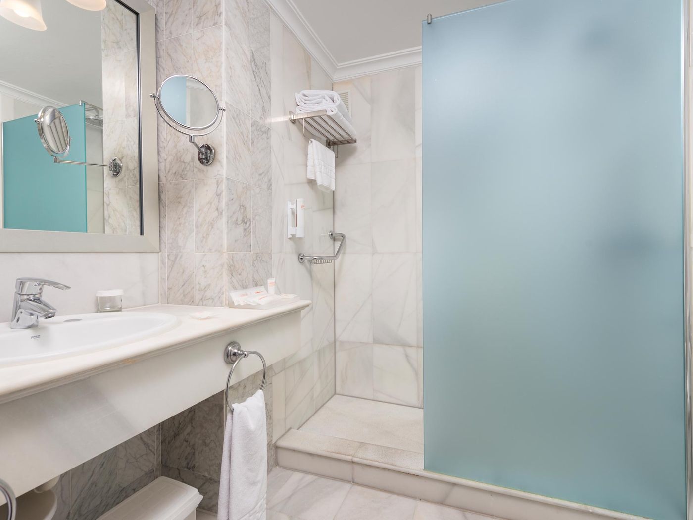 Fuerte-Marbella-Room-28