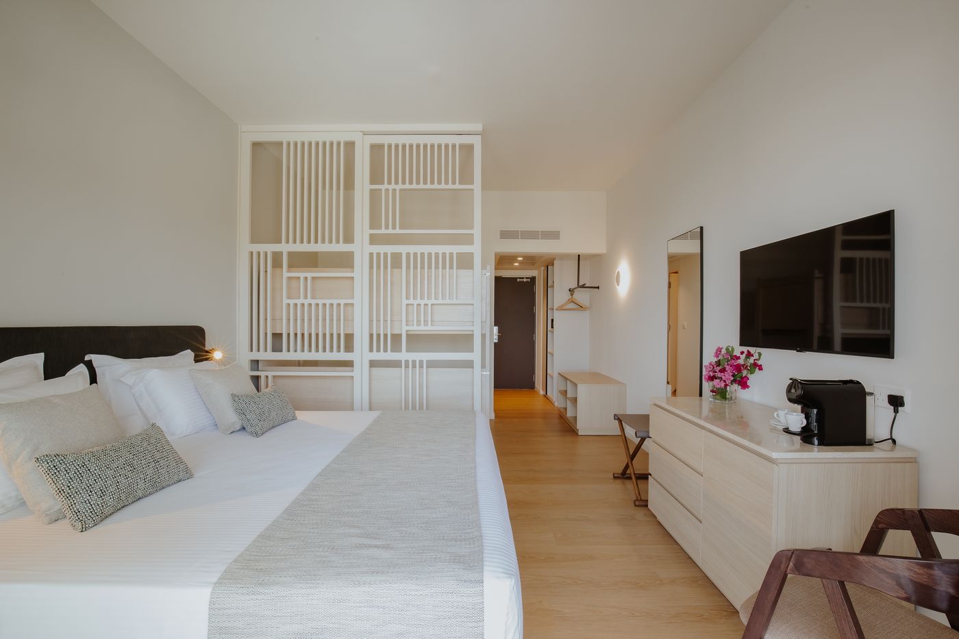 Golden-Coast-Room-21