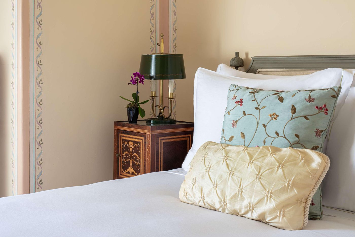 Tivoli-Palacio-de-Seteais-Room-8