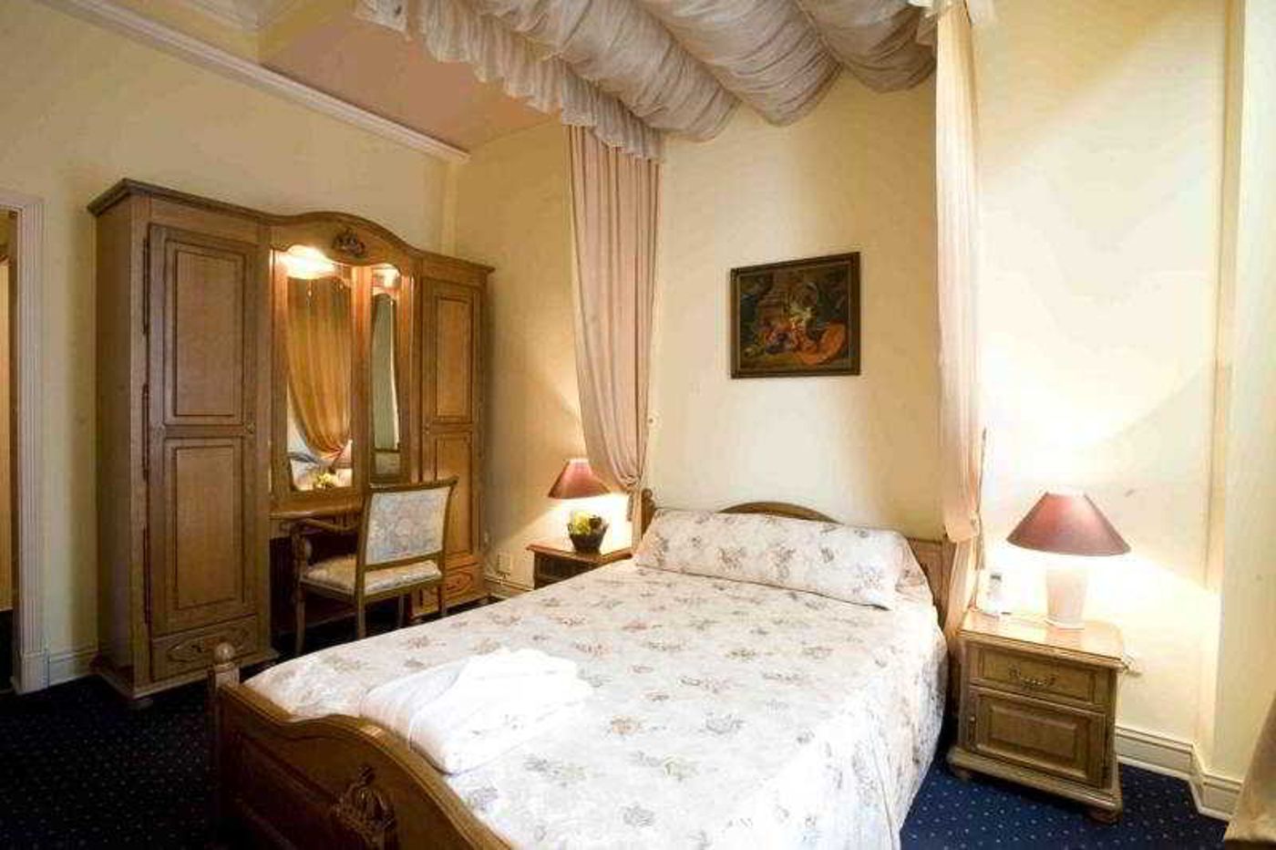 Maria Luisa Sofia-Bulgaria-SOFIA-Room-4