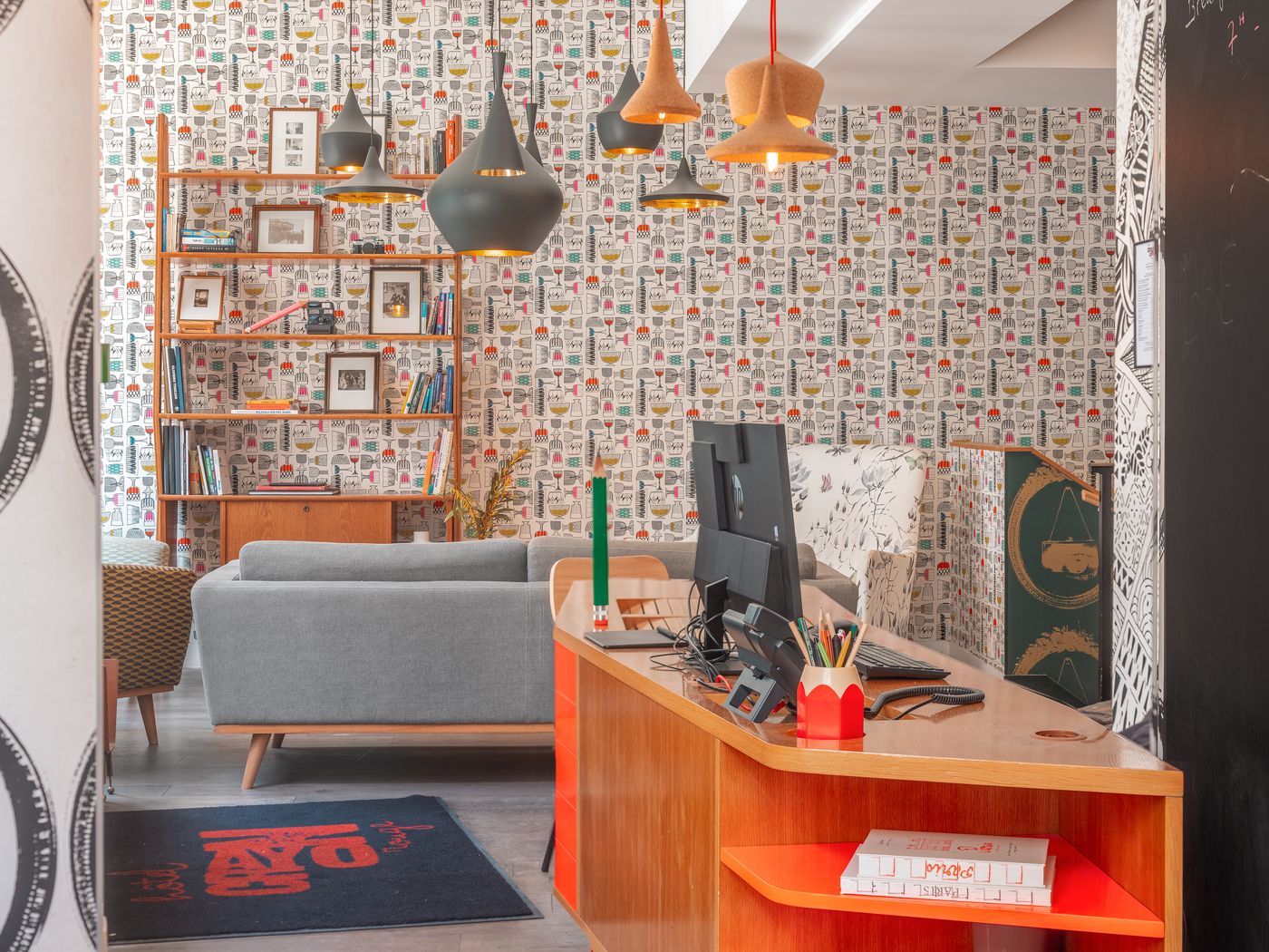 Crayon-Rouge-by-Elegancia-Lobby-12