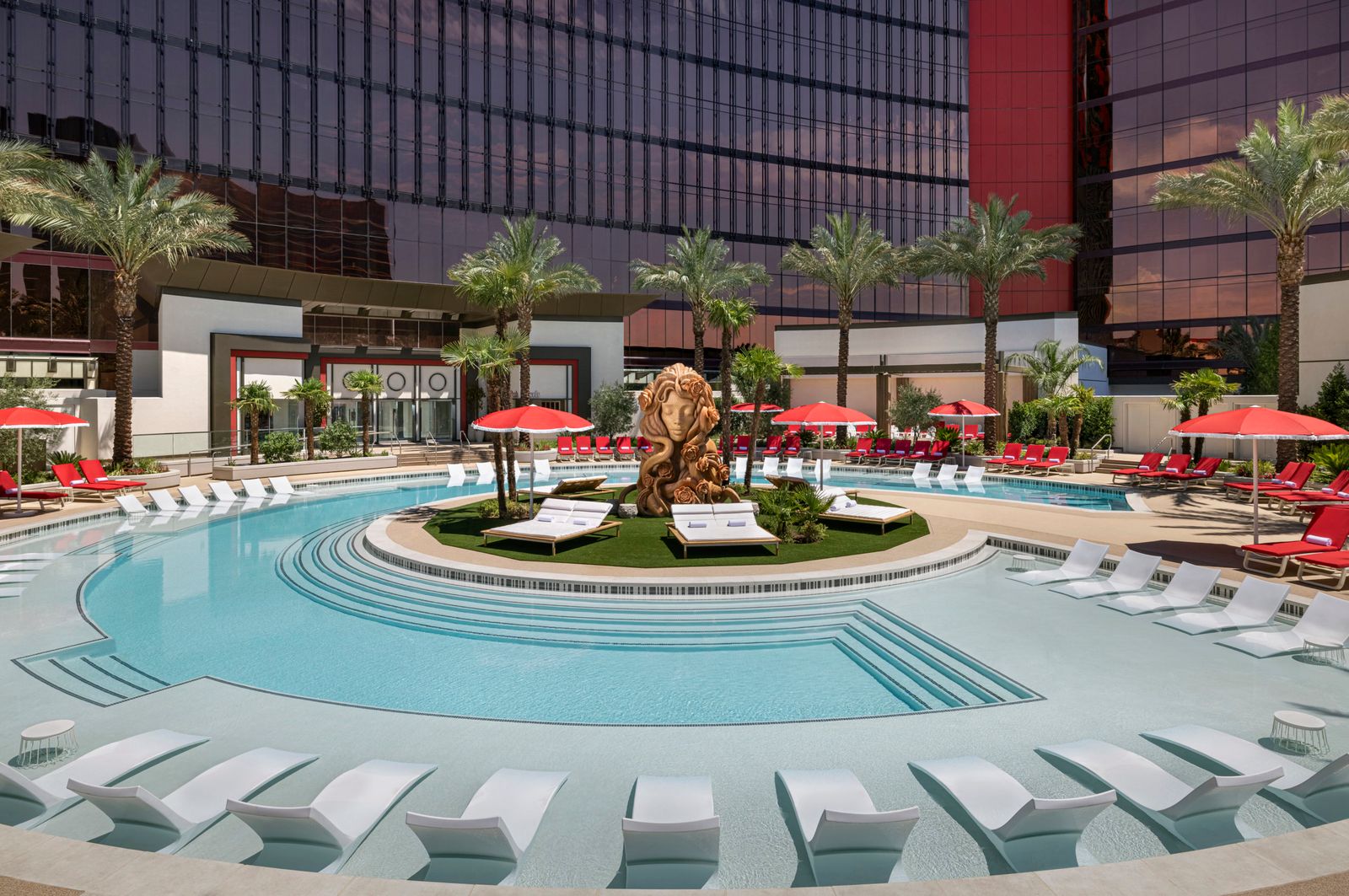 Las Vegas Hilton at Resorts World tower