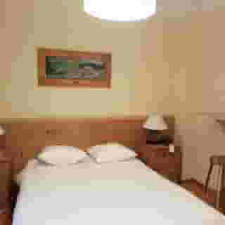 Hotel De Geneve, 4 of 6