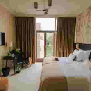 Hotel Omega, 2 of 6