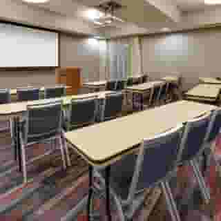 La Quinta Inn & Suites by Wyndham Dallas Love Field, 4 of 6