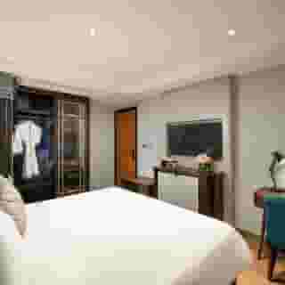 May De Ville Lakeside Hotel, 5 of 6