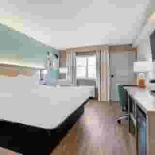 Comfort Inn Sea World Area, 2 of 6