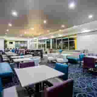 La Quinta Inn & Suites by Wyndham Houston Cypress, 2 of 6