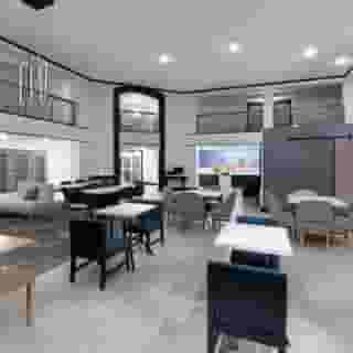 La Quinta Inn & Suites by Wyndham Houston Bush Iah South, 1 of 6