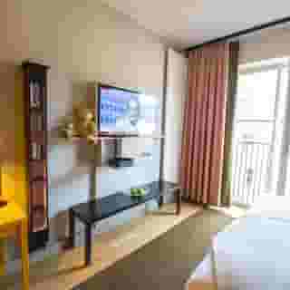Hotel Rival, 6 of 6