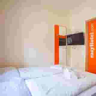 easyHotel Basel City - contactless self check-in, 1 of 6