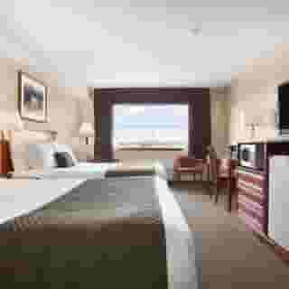 Days Inn & Suites by Wyndham Langley, 6 of 6