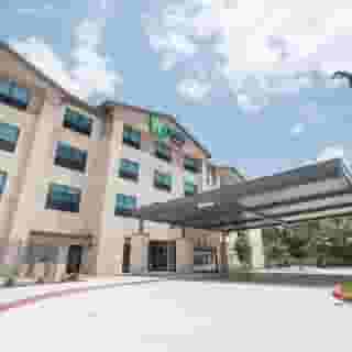 Holiday Inn Express & Suites-Dripping Springs - Austin Area by Ihg, 1 of 6
