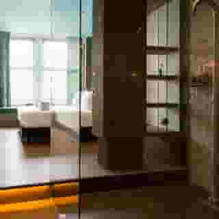 Manzo's Suites, 1 of 6