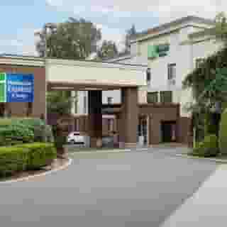 Holiday Inn Express & Suites Surrey by Ihg, 1 of 6
