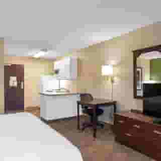Extended Stay America Suites Houston Med Ctr Greenway Plaza, 2 of 6
