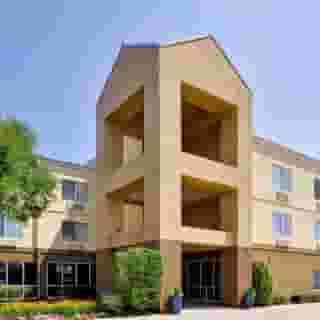Fairfield Inn & Suites Dallas Medical/Market Center, 3 of 6