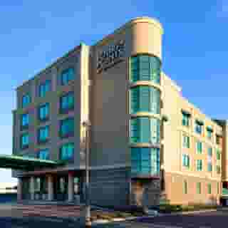 Four Points by Sheraton Hotel & Suites San Francisco Airport, 1 of 6