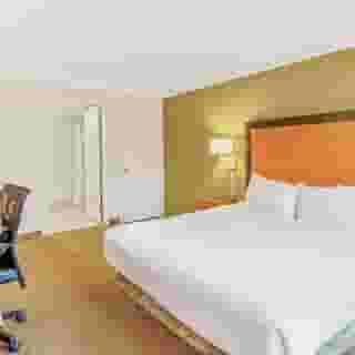 La Quinta Inn by Wyndham Orlando Airport West, 2 of 6
