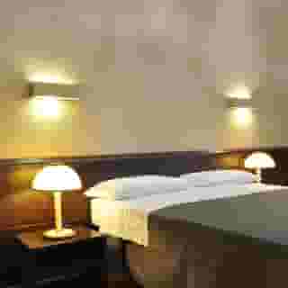 Hotel Twenty Nine, 4 of 6