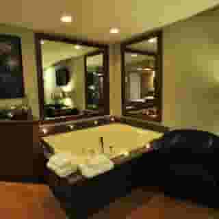 The Champagne Lodge & Luxury Suites, 6 of 6