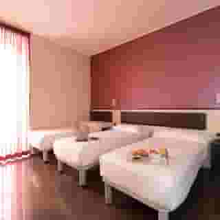 Hotel Five, 2 of 6