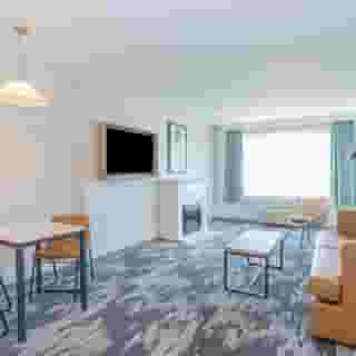 Sandman Signature Surrey-Guildford Suites, 6 of 6
