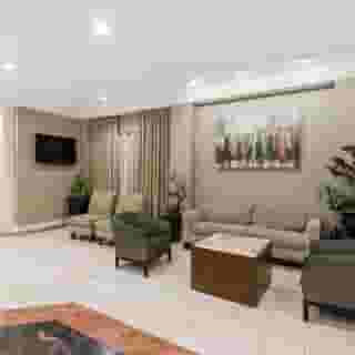 Howard Johnson by Wyndham Fullerton/Anaheim Conference Cntr, 1 of 6