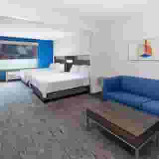 Holiday Inn Express Hotel & Suites - Houston Space Center by Ihg, 1 of 6