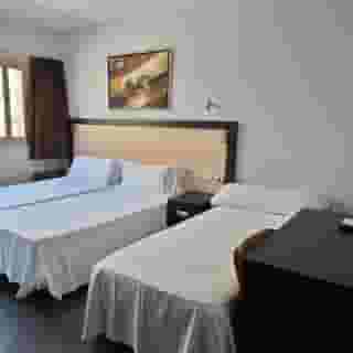 Hotel 170, 4 of 6