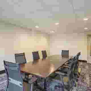 La Quinta Inn & Suites by Wyndham Austin Airport, 3 of 6