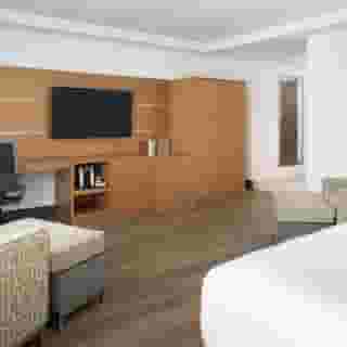 DoubleTree by Hilton Miami North I-95, 1 of 6