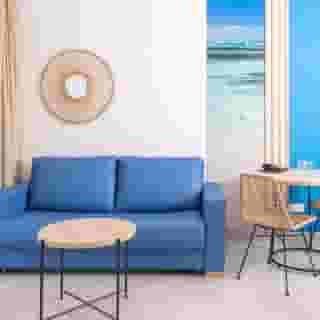Esmeralda Cotillo Homes by LIVVO, 6 of 6