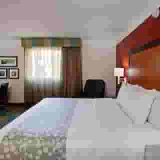 La Quinta Inn & Suites by Wyndham Irvine Spectrum, 3 of 6