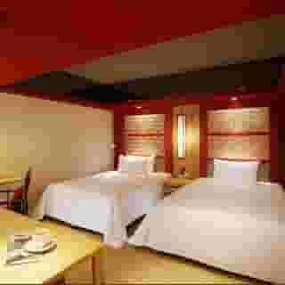 The Quarter Hualamphong by Uhg, 4 of 6
