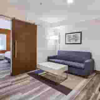 Holiday Inn Express & Suites Langley by Ihg, 3 of 6
