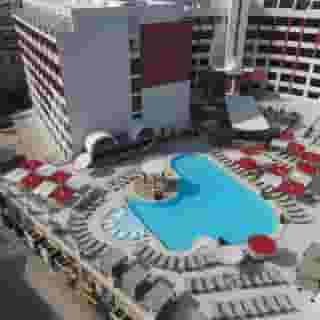 Vegas Resort, 1 of 6